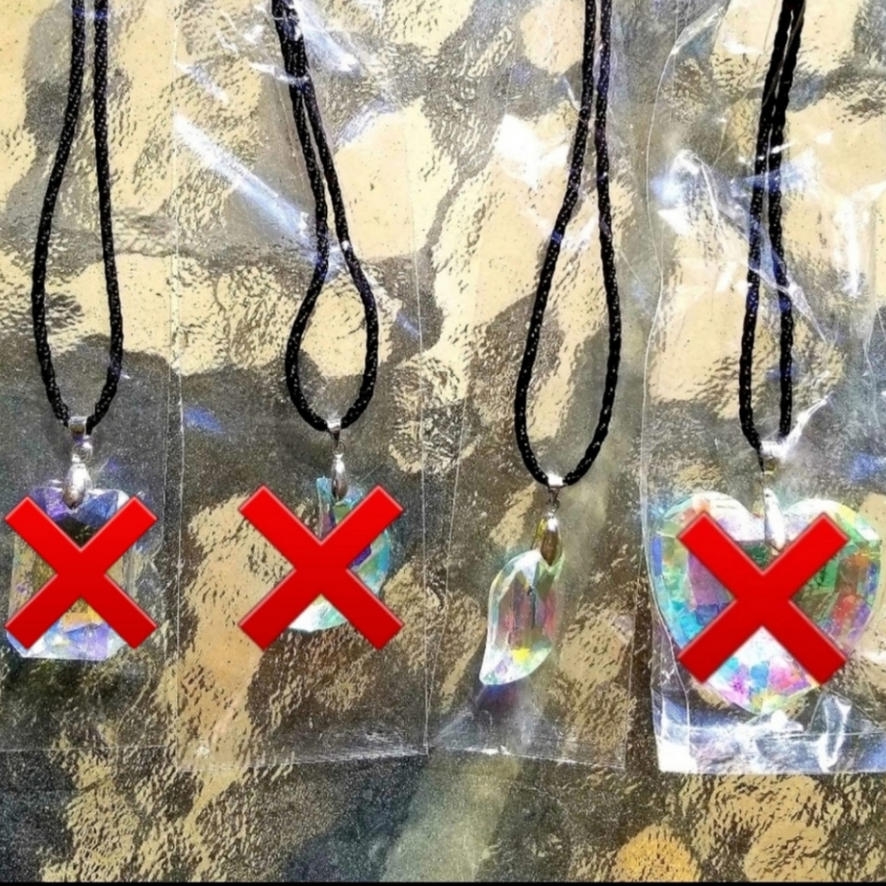 *LAST ONE* 2 for $8 🌈Iridescent Crystal Pendant Necklaces